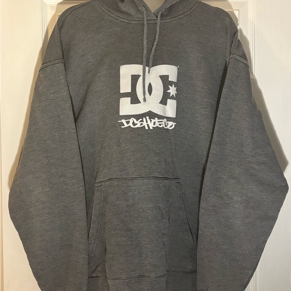 Vintage Y2K DC shoe co pullover hoodie